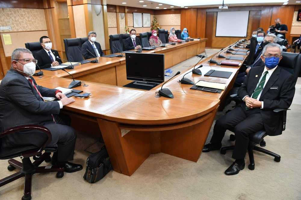 Foreign Minister Datuk Seri Saifuddin Abdullah and his deputy Kamarudin Jaffar (right) at the Foreign Ministry in Putrajaya, September 1, 2021. u00e2u20acu201d Bernama pic 