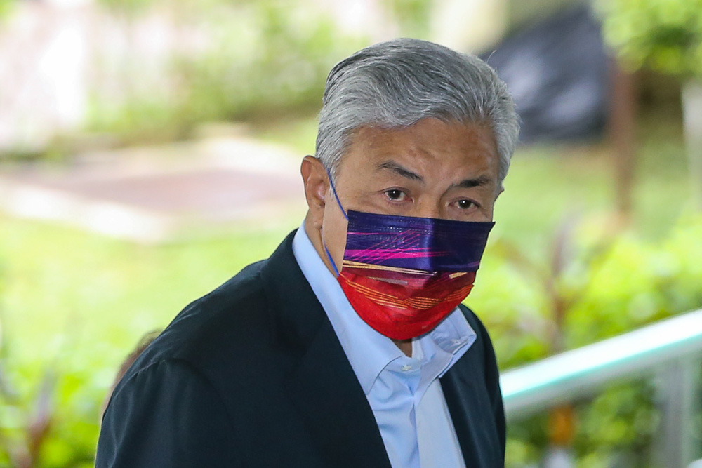 Datuk Seri Ahmad Zahid Hamidi arrives at the Shah Alam High Court September 1, 2021. u00e2u20acu201d Picture by Yusof Mat Isa