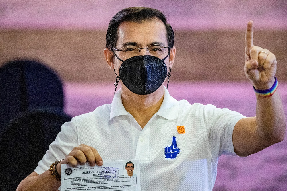 Philippine capitalu00e2u20acu2122s Mayor Francisco Domagoso poses after filing his certificate of candidacy for president in the 2022 national election, in Pasay City, Metro Manila October 4, 2021. u00e2u20acu201d Picture by Ezra Acayan/Pool via Reuters