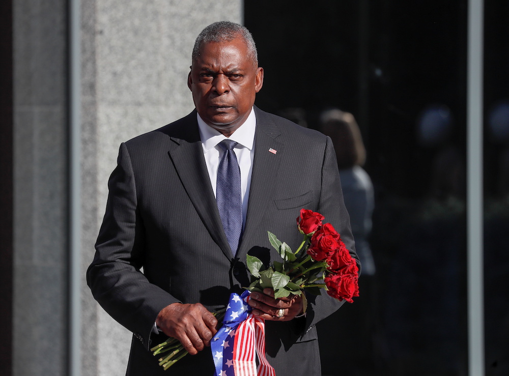 US Defence Secretary Lloyd Austin visits a pantheon commemorating fallen defenders of Ukraine prior to a meeting with Ukrainian Defence Minister Andriy Taran in Kyiv, Ukraine October 19, 2021. u00e2u20acu201d Reuters pic 