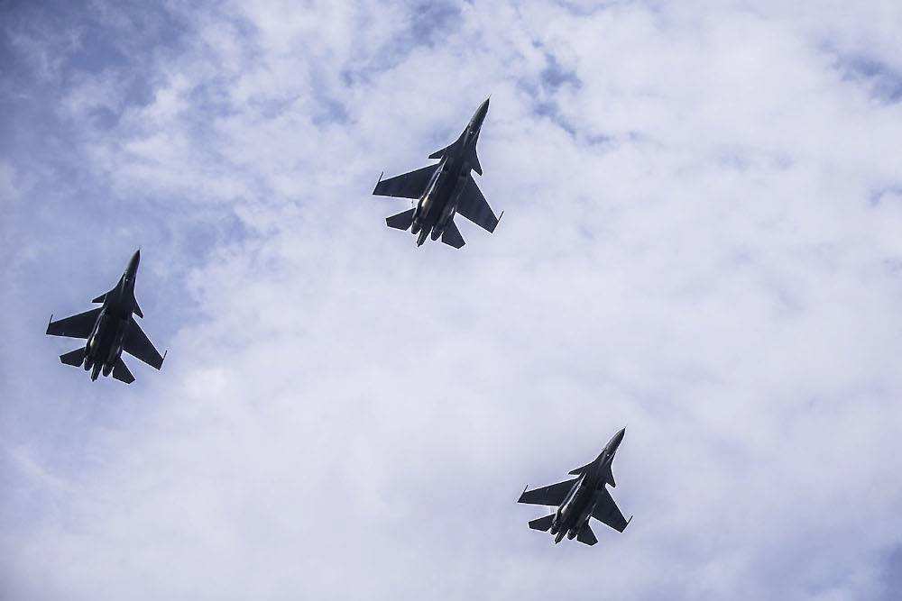 Fly-past event involved fighter aircraft from FPDA member countries at Subang Air Base. Malaysia hosted the 50th Anniversary of Five Power Defence Arrangements (FPDA) and 11th FPDA Defence Ministers Meeting October 21, 2021. ― Picture by Hari Anggara