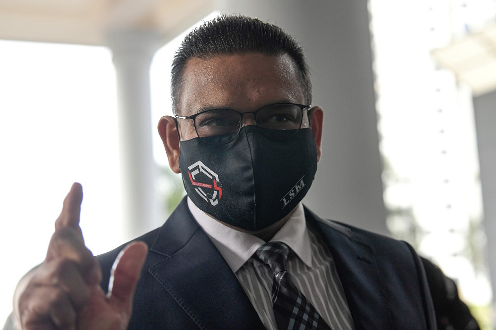 Datuk Lokman Noor Adam is pictured at the Sessions Court in Kuala Lumpur October 1, 2021. u00e2u20acu2022 Bernama pic