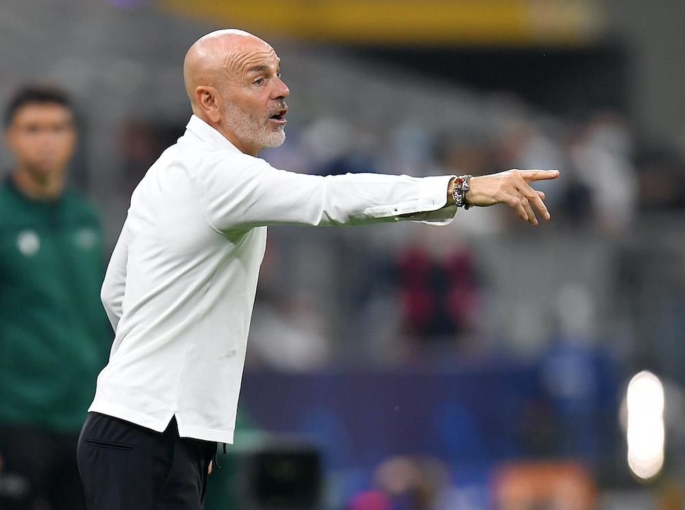 AC Milan coach Stefano Pioli gives instructions to his players during the Champions League against Atletico Madrid at the San Siro Stadium in Milan, September 28m 201. u00e2u20acu2022 Reuters pic