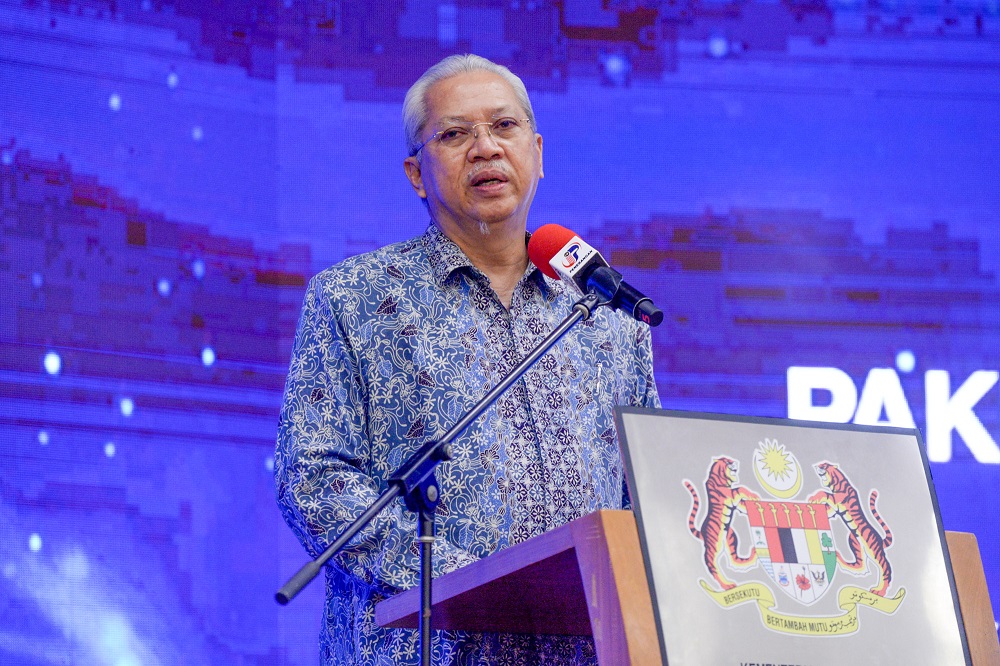 Communications and Multimedia Minister Tan Sri Annuar Musa speaks during the launch of the Malaysian Family Youth and Device Packages in Putrajaya October 14, 2021. u00e2u20acu2022 Picture by Shafwan Zaidon