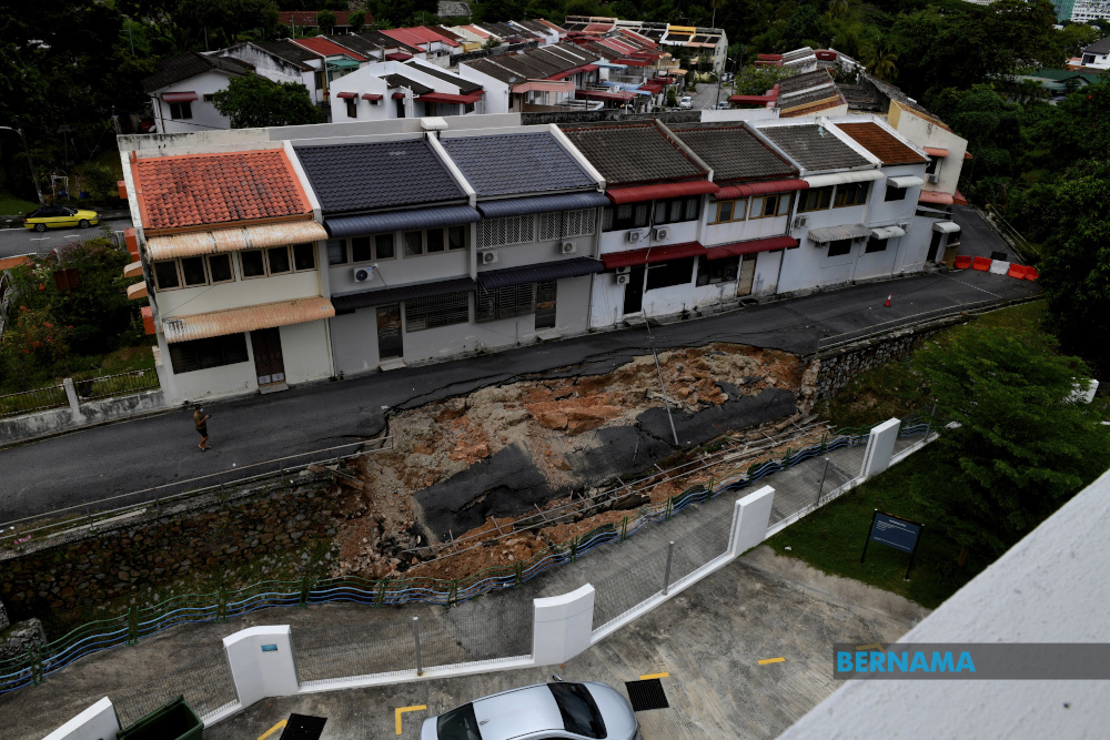 An aerial view of a landslip at Lengkok Halia, Tanjung Bungah in Penang October 1, 2021. u00e2u20acu201d Picture via Twitter/Bernama