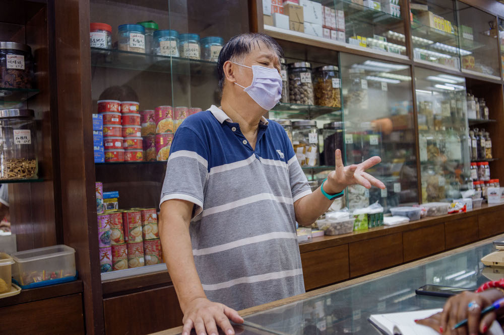 Low Pak Koon, 70, said a one-month deferment of the ban is pointless. — Picture by Shafwan Zaidon