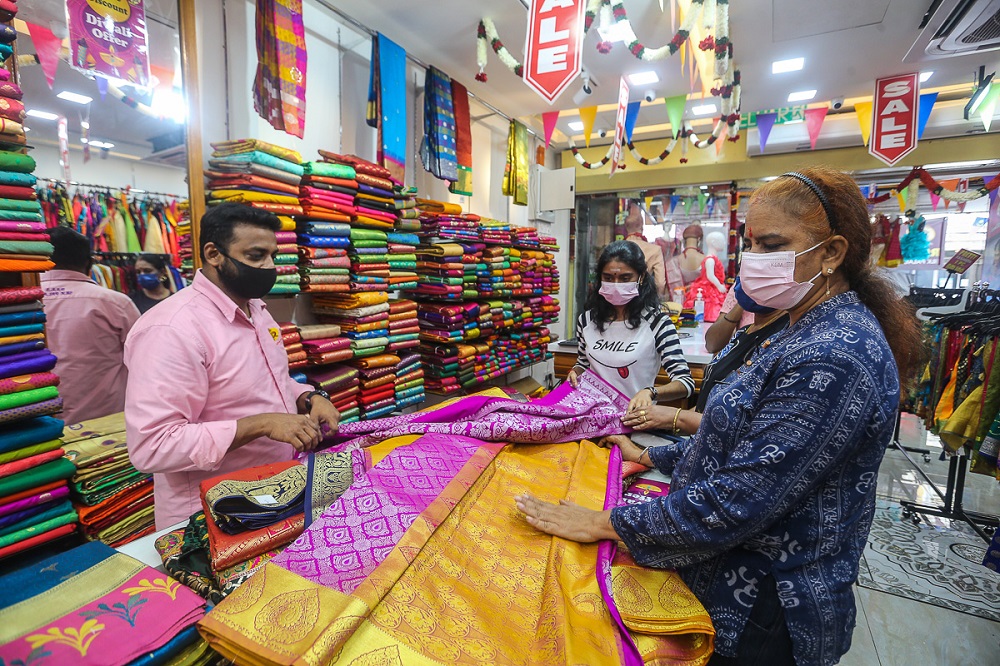 Deepavali preparations ramp up despite fear of Covid-19. ― Picture by Yusof Mat Isa