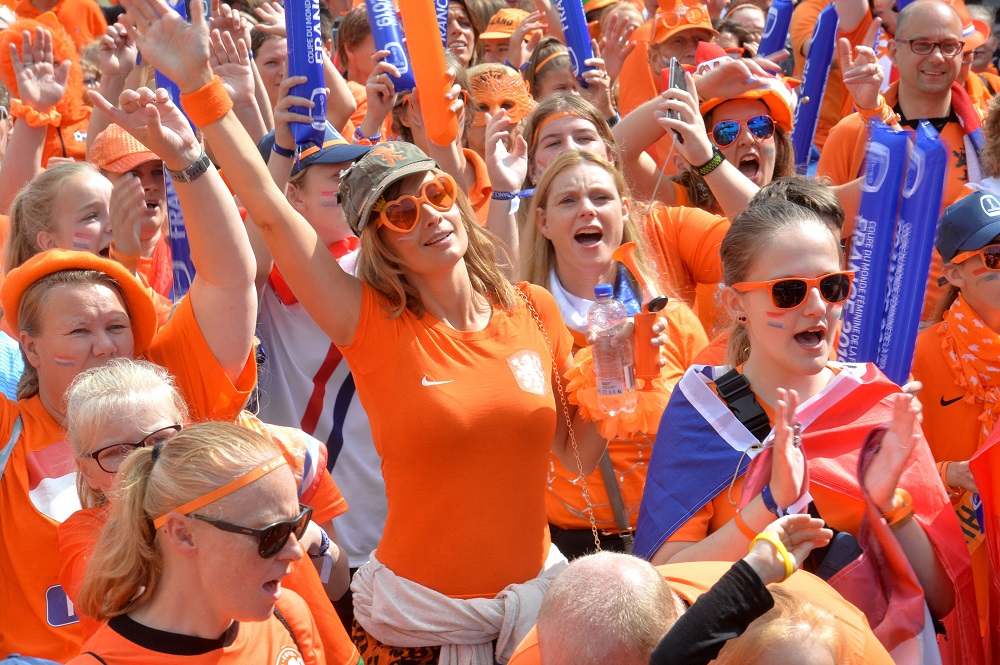 Dutch men born in 2001 are 1.829m tall on average, one cm shorter than the generation born in 1980, the CBS says, while women born in 2001 measure on average 1.693m (five foot seven), 1.4cm less than 1980. u00e2u20acu2022 AFP pic