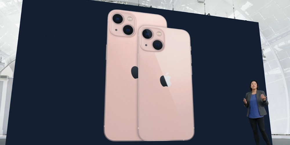 According to a new video by serial leakster Jon Prosser, he claims that Apple will be looking at dropping the iPhone 14 Mini in favour of an iPhone 14 Max. u00e2u20acu2022 SoyaCincau pic