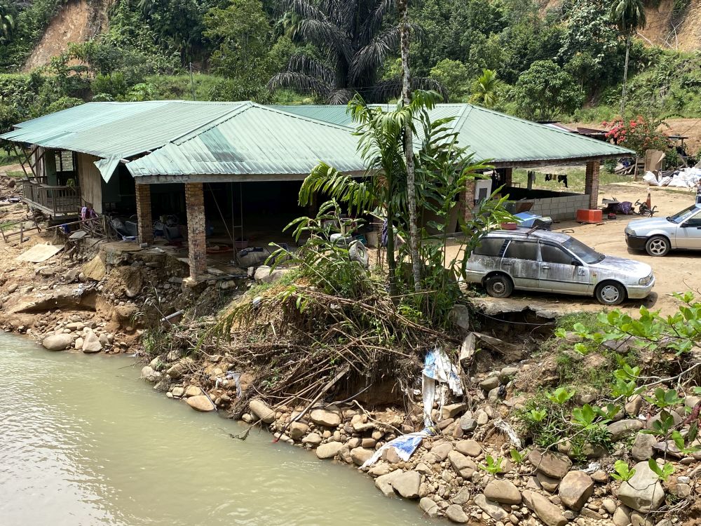 The riverside home where Andy Verus stays with 10 other people, including six children, have been repeatedly ravaged by floodwaters. u00e2u20acu201d Picture by Julia Chan