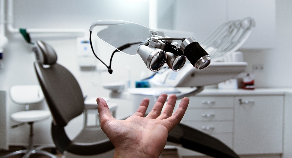 The desperate woman had to resort a DIY dental method to extract 11 of her teeth.  u00e2u20acu2022 Pexels pic