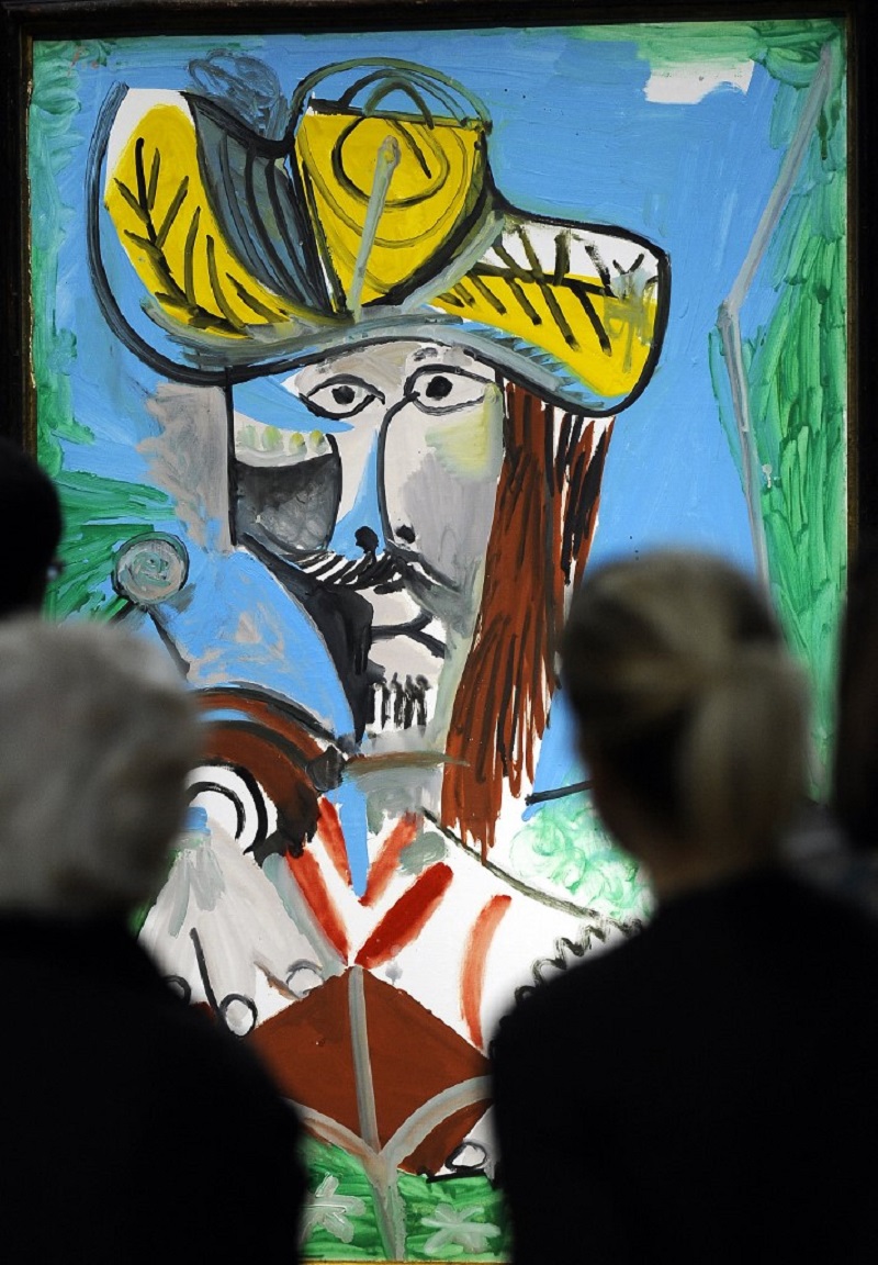  u00e2u20acu02dcBuste d'Hommeu00e2u20acu2122 by Pablo Picasso is on display during a preview of Sotheby's impressionist and modern art sale in New York, October 30, 2009. u00e2u20acu2022 AFP pic