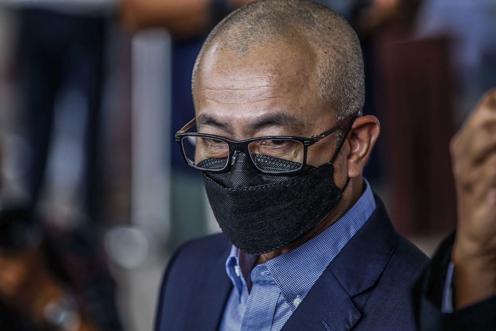 Labuan MP Datuk Rozman Isli is pictured at the Kuala Lumpur High Court October 14, 2021. u00e2u20acu201d Picture by Hari Anggara
