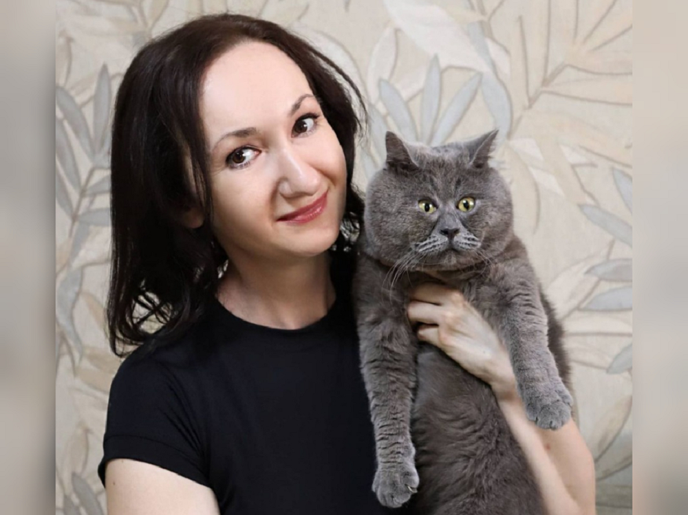 Natalia Zhdanova found Fedya the cat as a weak and sickly stray in her backyard when it was just a few days old. u00e2u20acu2022 Picture via Instagram/ fedja_kot 