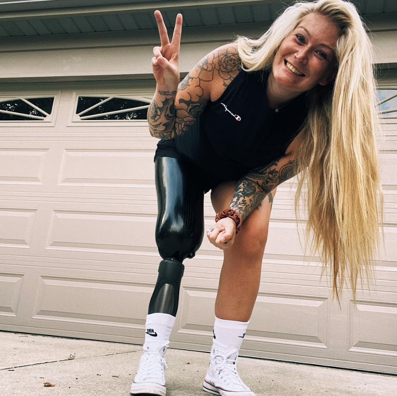 Baseball fan Shannon Frendreis went viral on social media after she caught a baseball with her prosthetic leg. u00e2u20acu201d Picture via Facebook/Shannon Frendreis