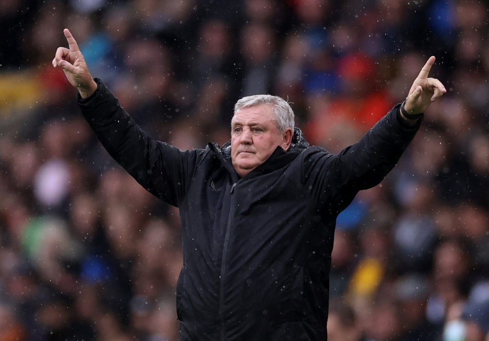 Newcastle United manager Steve Bruce reacts during the Premier League match against Wolverhampton Wanderers at Molineux Stadium, Wolverhampton, Britain, October 2, 2021. u00e2u20acu201d Action Images via Reuters