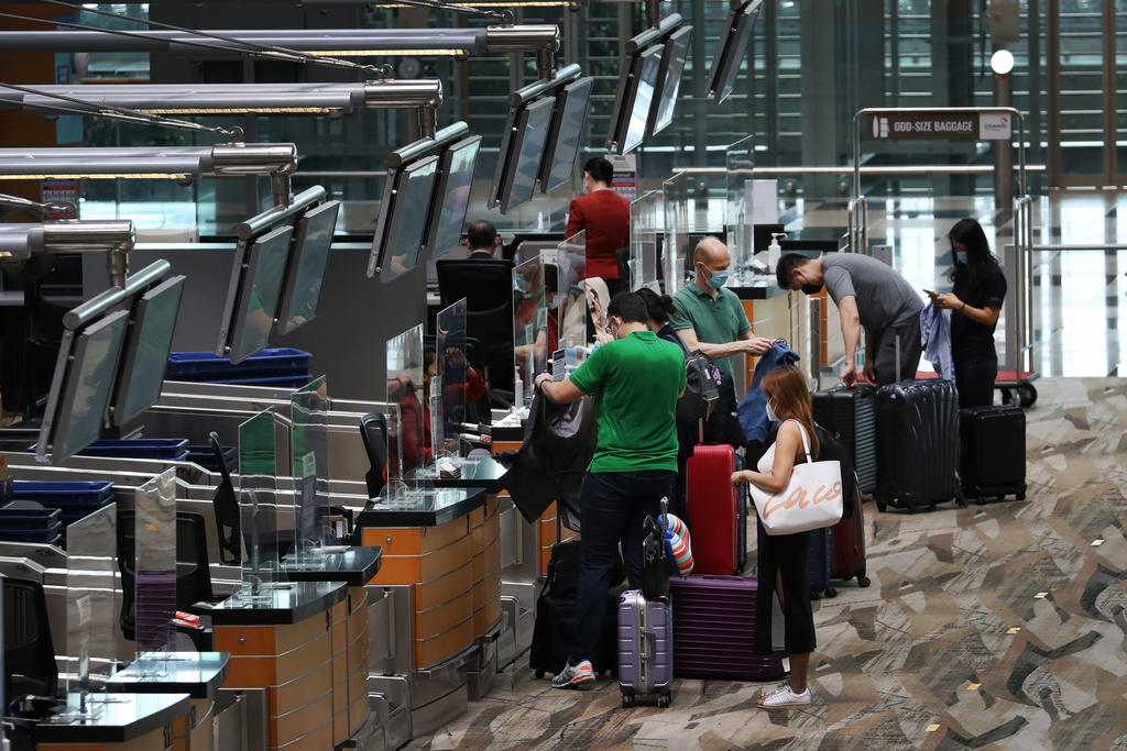 Passengers who used automated lanes which were opened this morning, took about 20 to 30 seconds to clear immigration and about eight to 10 minutes using the manual lanes. u00e2u20acu2022 TODAY pic