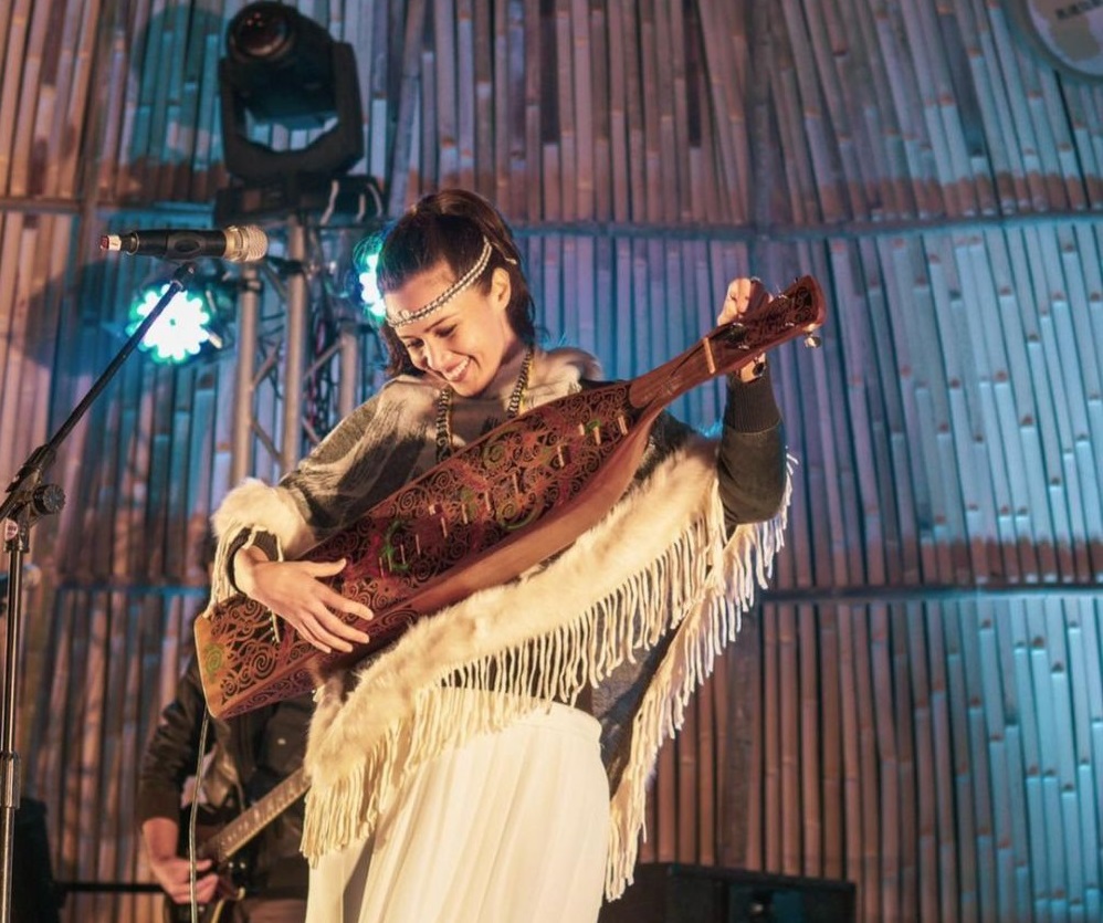 The workshop will be conducted by award-winning Malaysian singer-songwriter and sape player Alena Murang. u00e2u20acu201d Picture via Instagram/Alena Murang