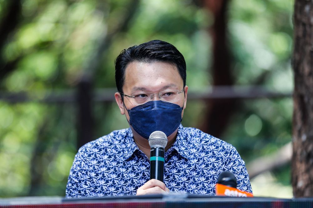 Penang state executive councillor Yeoh Soon Hin speaks to reporters during a media conference at the Tropical Spice Garden in George Town October 11, 2021. — Picture by Sayuti Zainudin