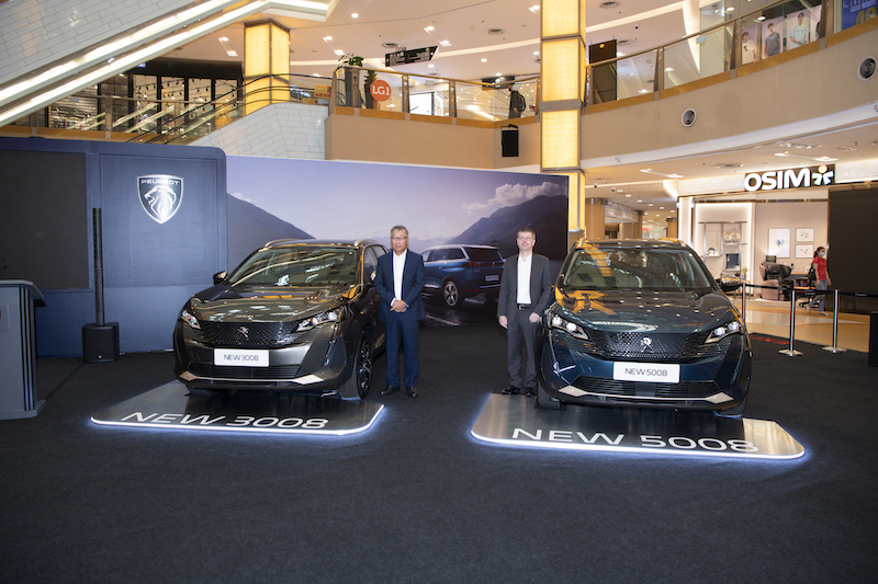 Bermaz Auto Berhad’s executive chairman Datuk Sri Ben Yeoh with Stellantis Asean senior vice president Christophe Musy at the Peugeot 3008 and 5008 launch in Sunway Pyramid, November 3, 2021. — Picture courtesy of Bermaz Auto Alliance Berhad