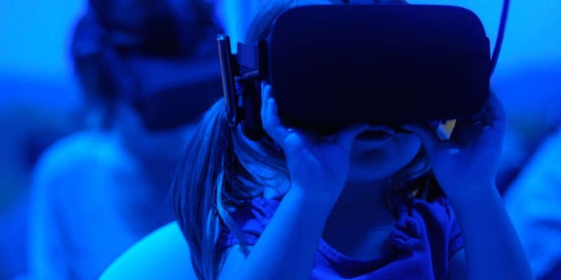 Meta could showcase its metaverse in retail stores. u00e2u20acu201d Picture by by Giu Vicente on Unsplash