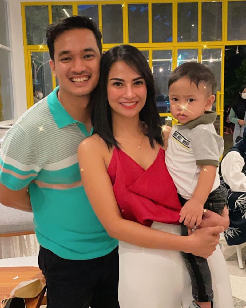 Vanessa and Bibi were killed in the car crash, while their one-year-old son Gala Sky Ardiansyah survived the car accident. u00e2u20acu201d Picture via Instagram/vanessaangelofficial