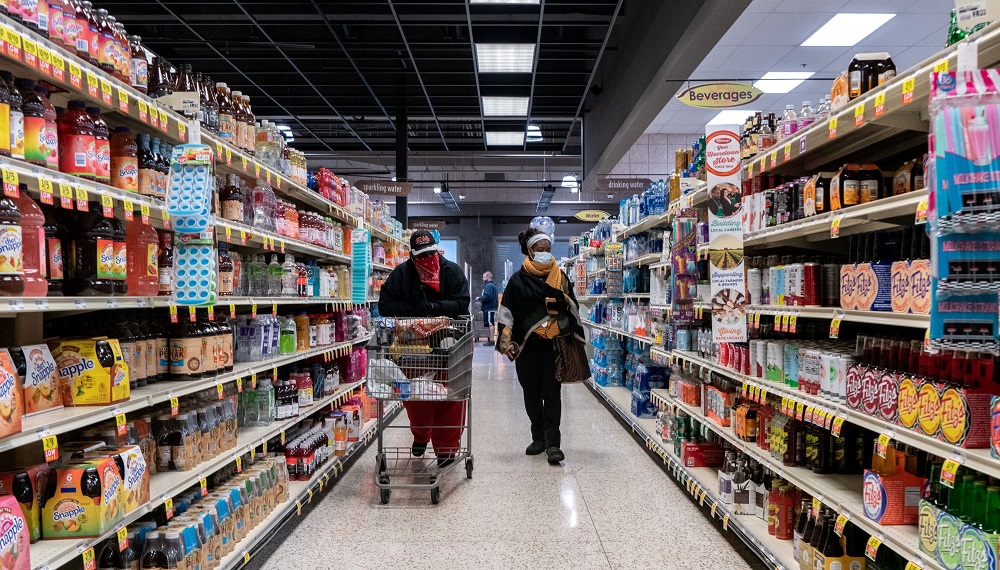 Shoppers browse in a supermarket while wearing masks to help slow the spread of coronavirus disease in north St. Louis, Missouri April 4, 2020. u00e2u20acu201d Reuters pic