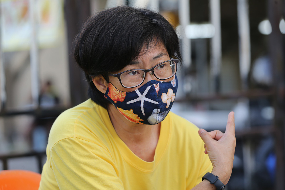 Sea Park resident Chang said walking to the nearest park is not feasible as the road conditions are bad. — Picture by Yusof Mat Isa