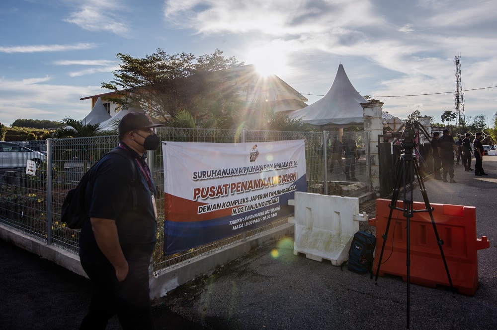 A general view of Dewan Kompleks Japerun, the nomination centre for the Melaka state by election in Tanjung Bidara, Melaka November 8, 2021. u00e2u20acu201d Picture by Shafwan Zaidon
