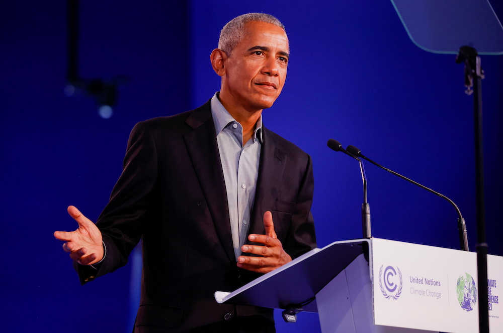US former President Barack Obama delivers a speech during the UN Climate Change Conference (COP26), in Glasgow, Scotland, Britain, November 8, 2021. u00e2u20acu201d Reuters pic