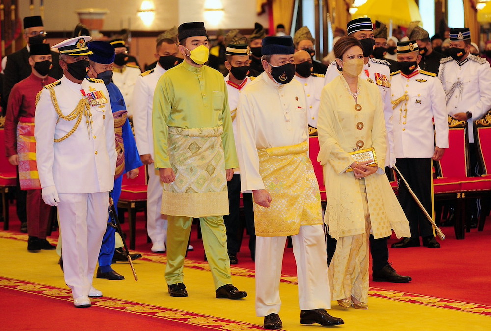 Sultan of Selangor Sultan Sharafuddin Idris Shah and Tengku Permaisuri Selangor Tengku Permaisuri Norashikin arrive for the investiture ceremony held in conjunction with his 75th birthday celebration at Istana Alam Shah, November 27, 2021. u00e2u20acu201d Bernama pic