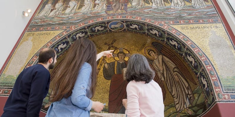 u00e2u20acu02dcMultaka-Oxfordu00e2u20acu2122 is directly inspired by a similar program launched in 2015 by the Berlin State Museums and the Deutsches Historisches Museum. u00e2u20acu201d Staatliche Museen Berlin, Museum fu00c3u00bcr Islamische Kunst, Foto Milena Schlu00c3u00b6sser pic