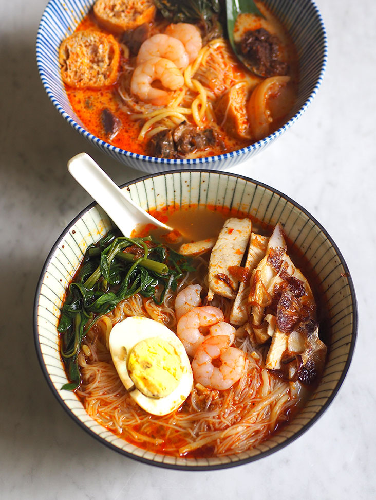 You can also enjoy a bowl of prawn mee here that ticks all the right boxes