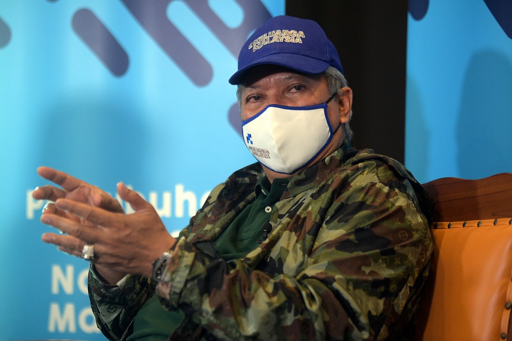 Ketereh Umno division chief, Tan Sri Annuar Musa, who is also Communications and Multimedia Minister, said that the time had come for all winning candidates to focus on delivering service to the public. u00e2u20acu201d Bernama pic