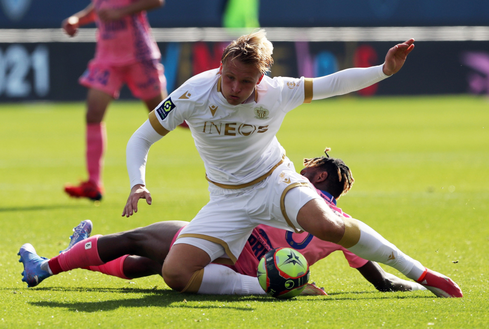 Niceu00e2u20acu2122s Kasper Dolberg in action with Troyesu00e2u20acu2122 Rominigue Kouame at Stade de lu00e2u20acu2122Aube, Troyes, France, October 17, 2021. u00e2u20acu201d Reuters pic 