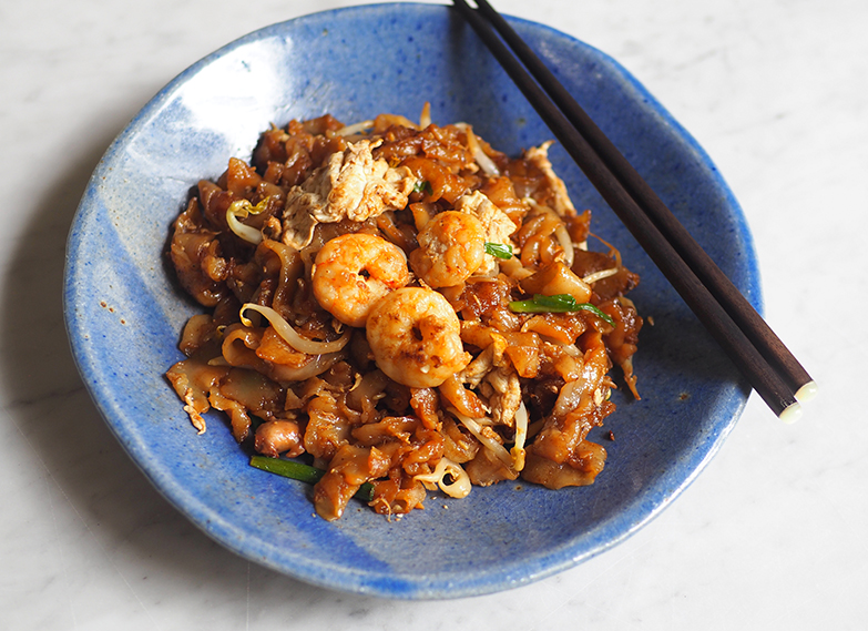 Even if it's a takeaway, the 'char kway teow' was still good with slightly chewy noodle strands.