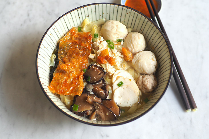 If you prefer, they also offer 'bak chor mee' in soup form with the same toppings