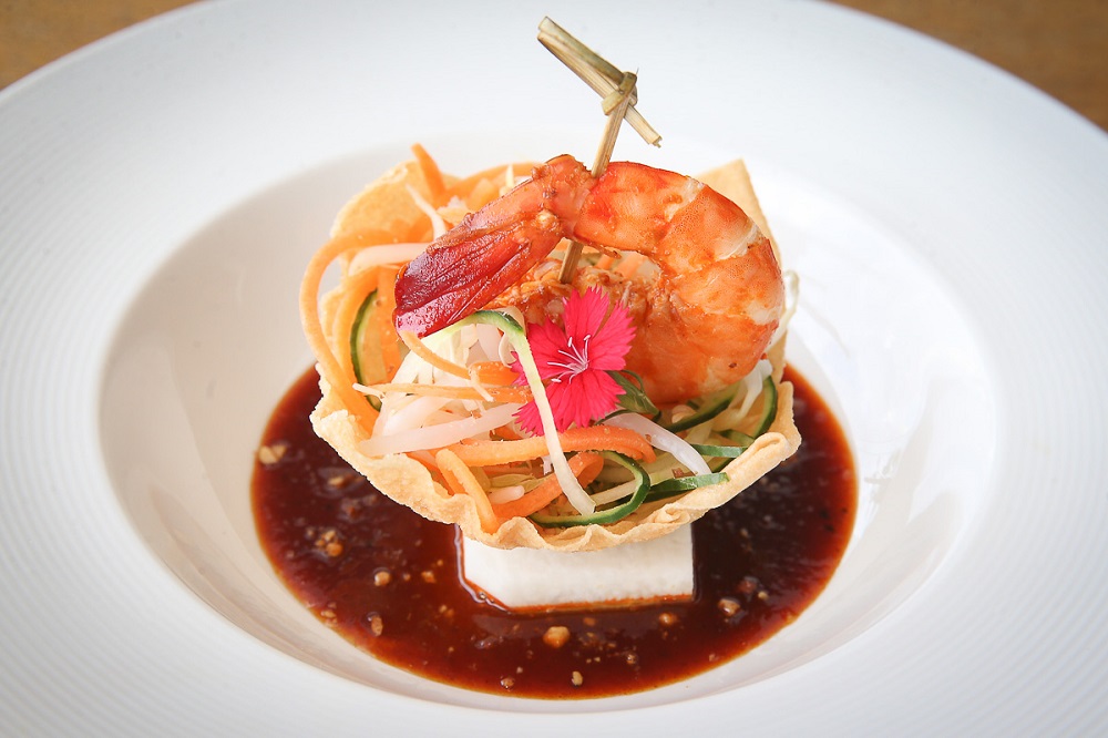 The deconstructed popiah roll, 'Tai Ping Popiah Basah'. ― Picture by Yusof Mat Isa