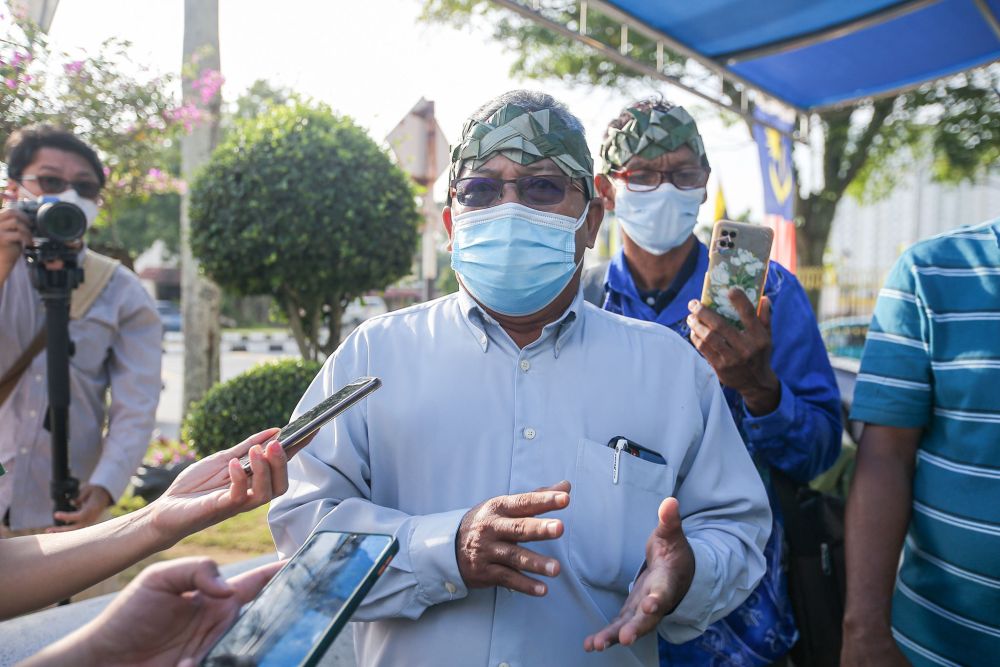 Tok Batin Dahil Yok Chopil, from Kampung Chang Sungai Gepai in Bidor, speaks to reporters in front of the Perak Darul Ridzuan building in Ipoh November 25, 2021. u00e2u20acu201d Picture by Farhan Najib