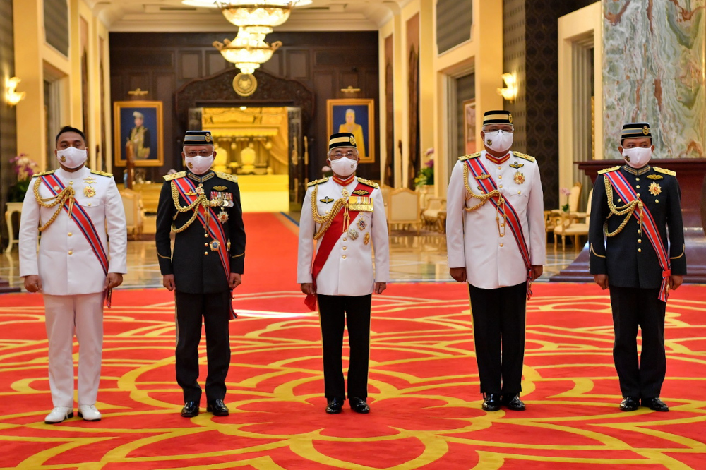 The King with Chief of Defence Force Gen Tan Sri Affendi Buang (2nd left) at Istana Negara, November 29, 2021. Also present were (from left) Navy chief Admiral Tan Sri Mohd Reza Mohd Sany and Air Force chief Gen Tan Sri Ackbal Abdul Samad. u00e2u20acu201d Bernama pic