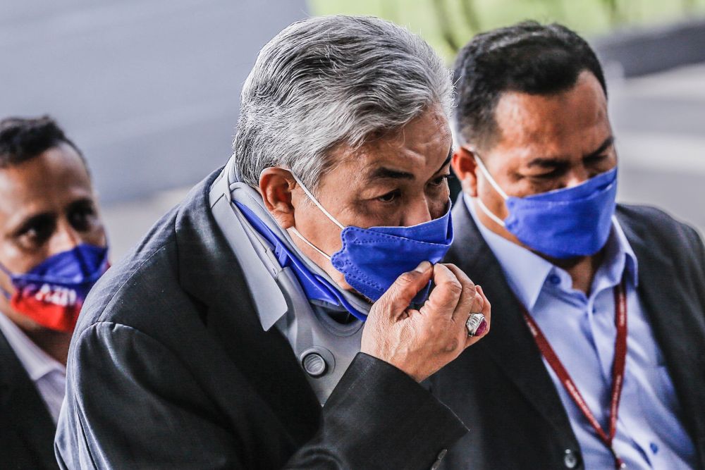Datuk Seri Ahmad Zahid Hamidi is pictured at the Kuala Lumpur High Court November 22, 2021. u00e2u20acu201d Picture by Hari Anggarann