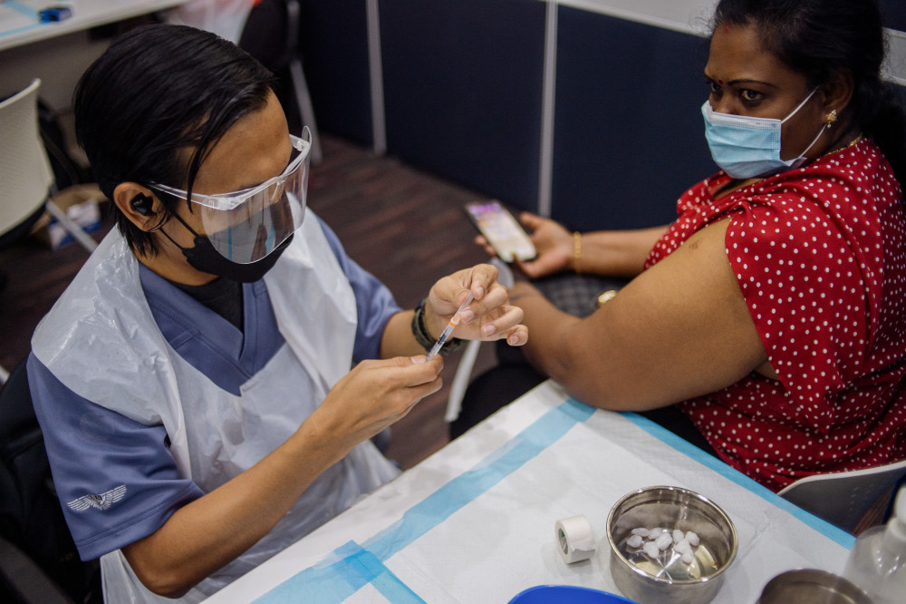 Covid booster doses are also recommended for pregnant women and breastfeeding mothers. — Picture by Shafwan Zaidon     