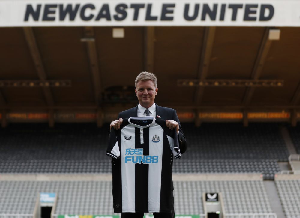Newcastle manger Eddie Howe poses with a shirt during his presentation at St Jamesu00e2u20acu2122 Park, Newcastle November 10, 2021. u00e2u20acu201d Reuters pic