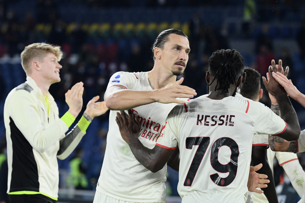 AC Milanu00e2u20acu2122s Zlatan Ibrahimovic congratulates Franck Kessie at the end of the Italian Serie A football match between AS Roma and AC Milan, October 31, 2021 at the Olympic stadium in Rome. u00e2u20acu201d AFP pic 
