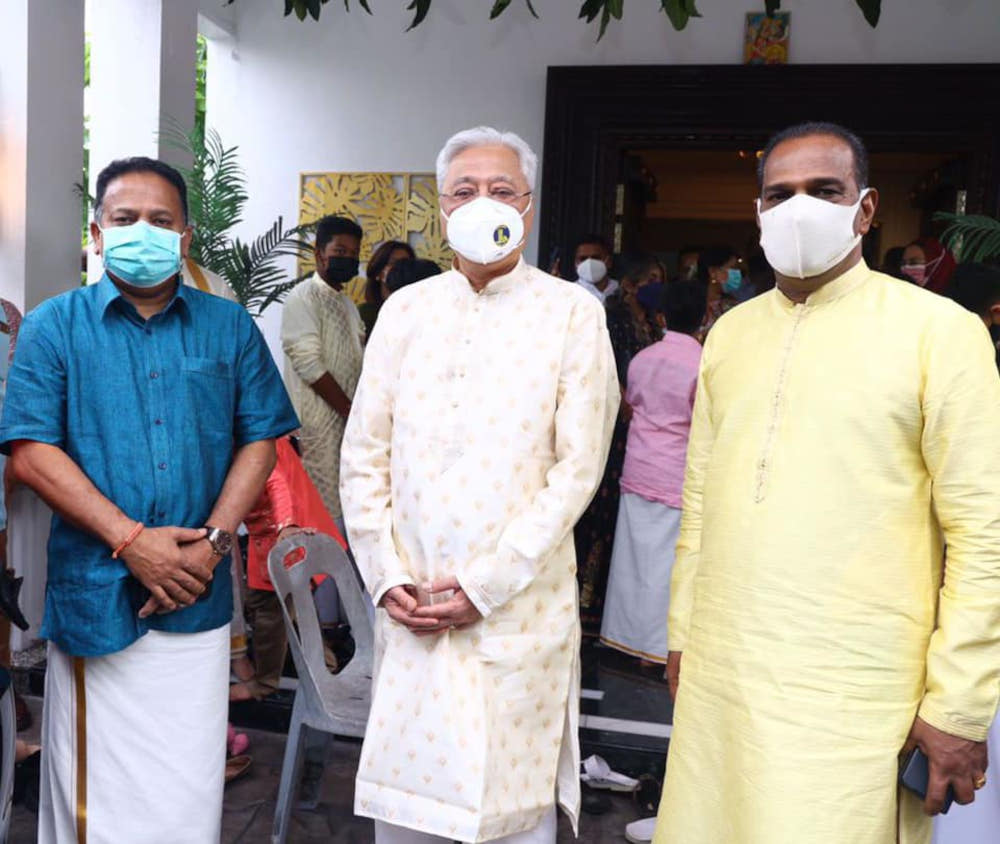 Prime Minister Datuk Seri Ismail Sabri Yaakob with former Dewan Negara president Tan Sri SA Vigneswaran and HR Minister Datuk Seri M. Saravanan in Kuala Lumpur, November 4, 2021. u00e2u20acu201d Picture from Facebook/Ismail Sabri Yaakob 