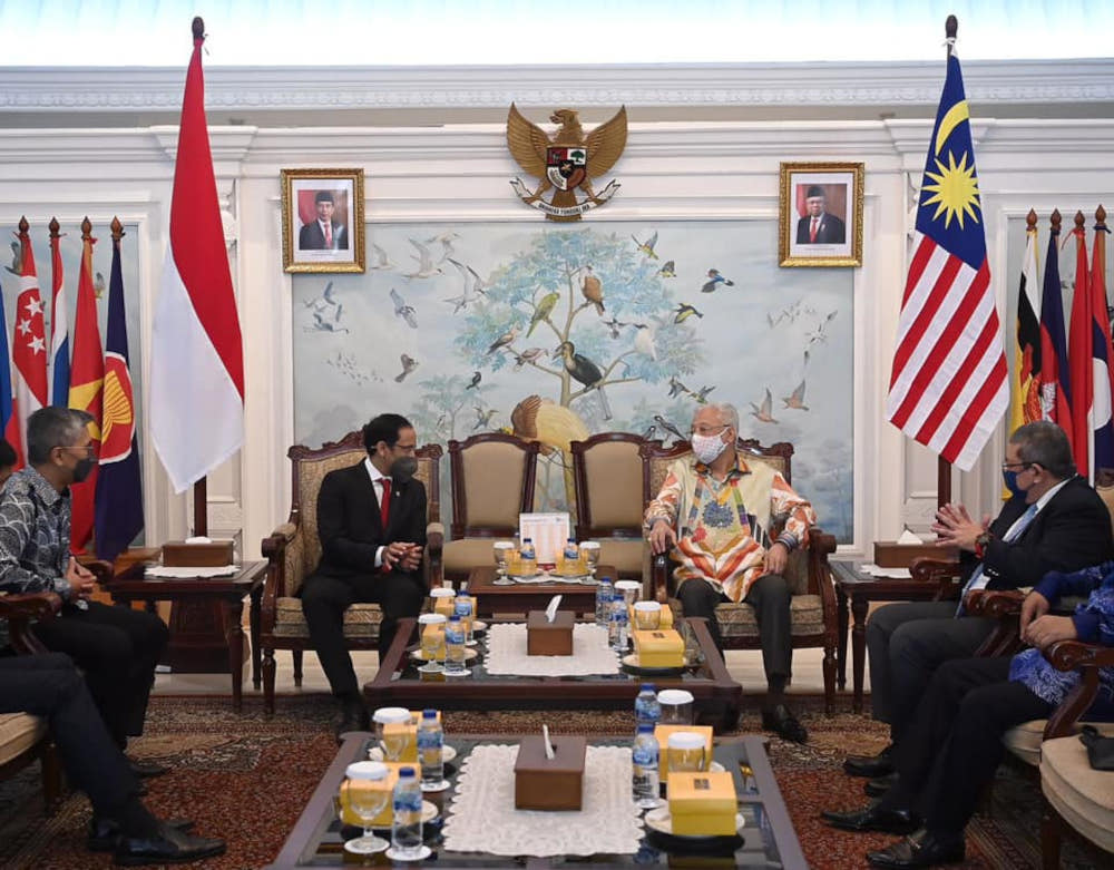 Prime Minister Datuk Seri Ismail Sabri Yaakob meets with Indonesiau00e2u20acu2122s Education, Culture, Research and Technology Minister Nadiem Makarim in Jakarta, Indonesia, November 9, 2021. u00e2u20acu201d Picture from Facebook/Ismail Sabri Yaakob
