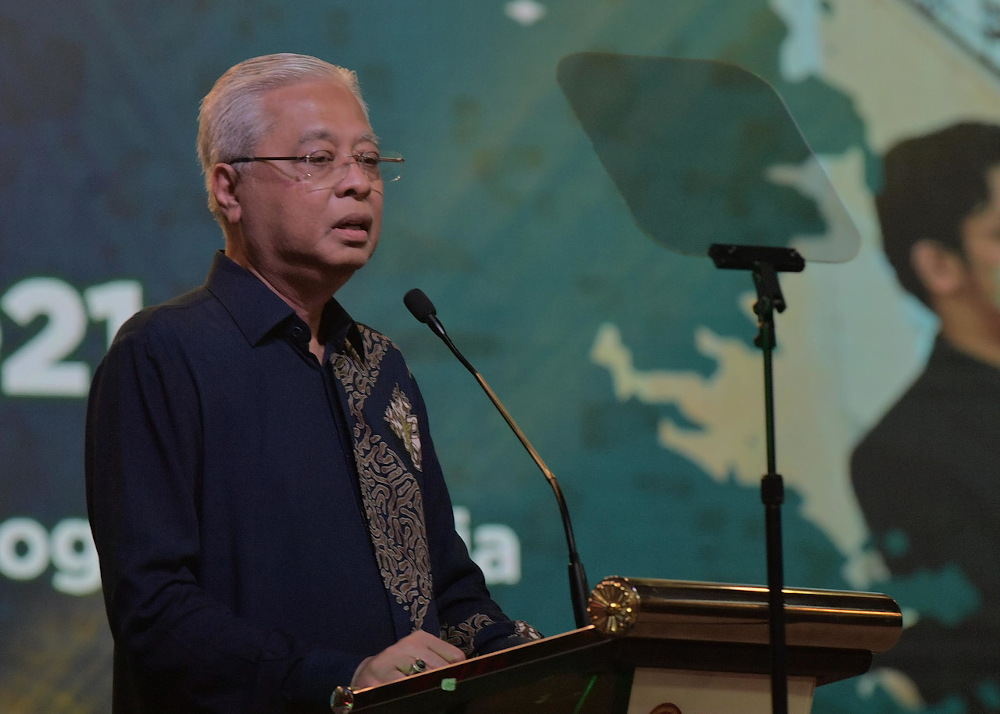 Prime Minister Datuk Seri Ismail Sabri Yaakob speaks during the 2021 Prime Ministeru00e2u20acu2122s Cup international Bahasa Melayu Public Speaking competition at Universiti Teknologi Malaysia, Johor Baru November 28, 2021. u00e2u20acu201d Bernama pic