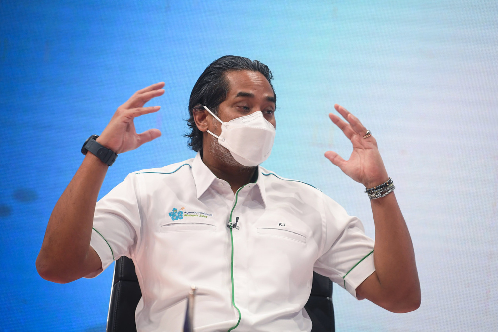 Health Minister Khairy Jamaluddin speaks about the healthy Malaysia agenda while appearing as a guest on TV1u00e2u20acu2122s u00e2u20acu02dcSelamat Pagi Malaysiau00e2u20acu2122 programme, Kuala Lumpur, November 11, 2021. u00e2u20acu201d Bernama pic 