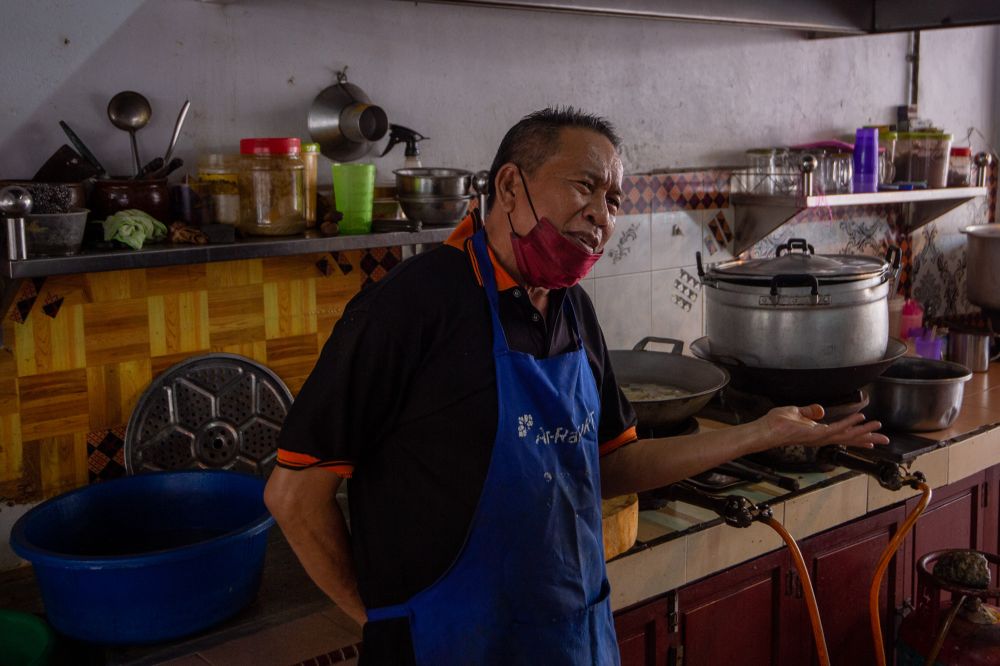 Joret said he was considering not voting at all on Saturday. — Picture by Shafwan Zaidon