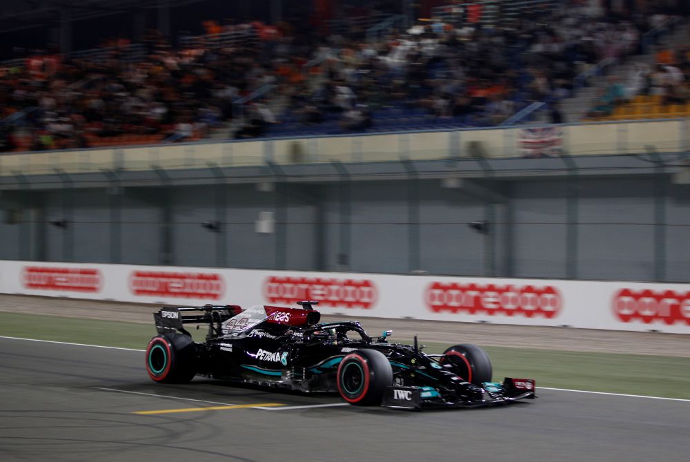 Mercedes' Lewis Hamilton during qualifying ahead of the Qatar Grand Prix at the Losail International Circuit in Lusail, Qatar November 20, 2021. u00e2u20acu2022 Reuters picnn